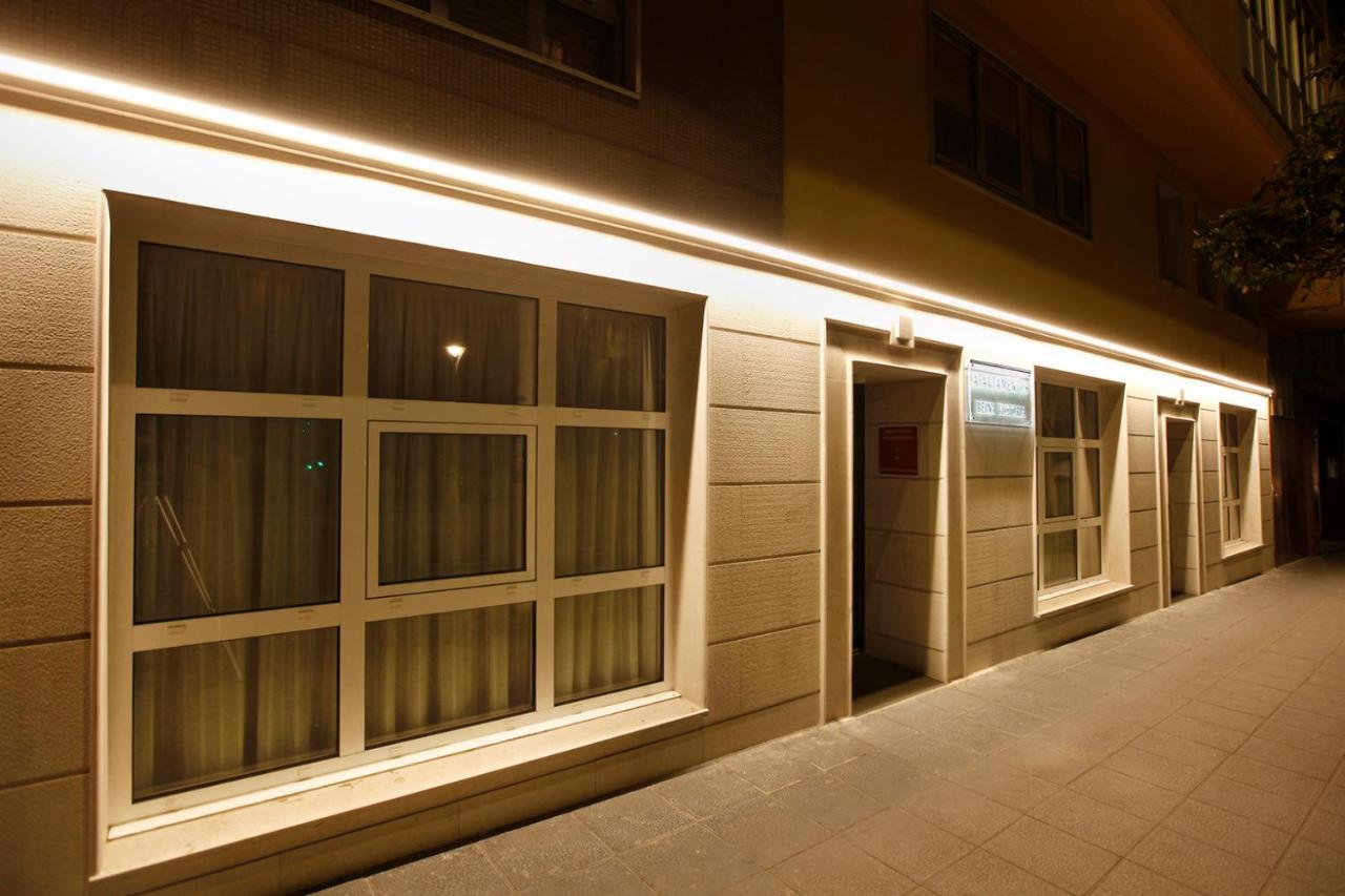 Apartamentos Reina Victoria Santander Exterior foto